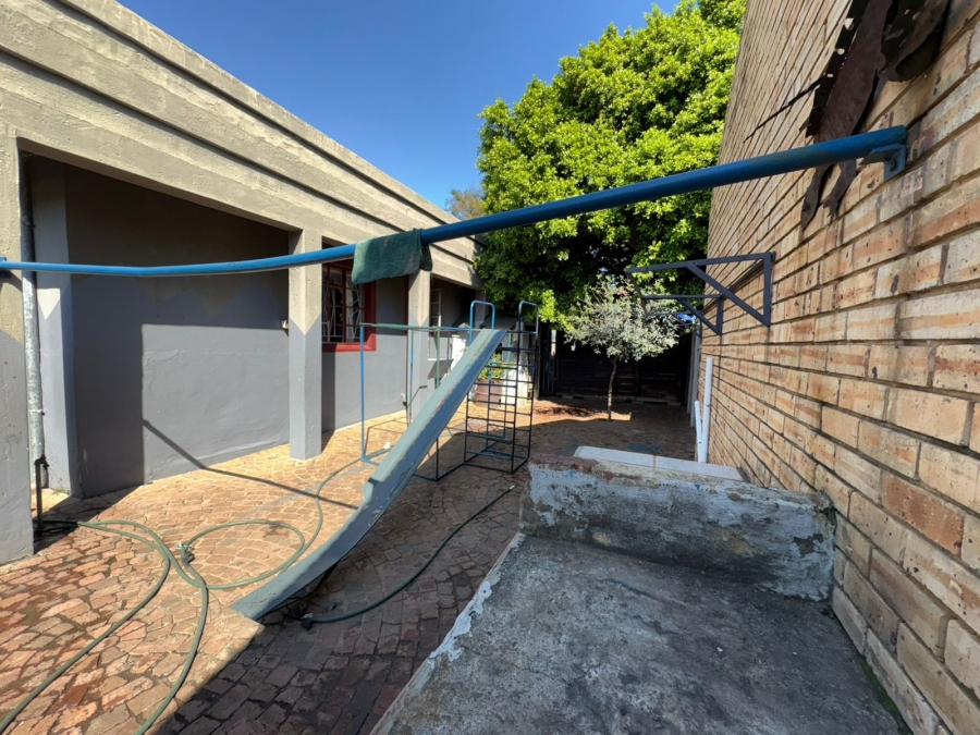5 Bedroom Property for Sale in Bodorp North West